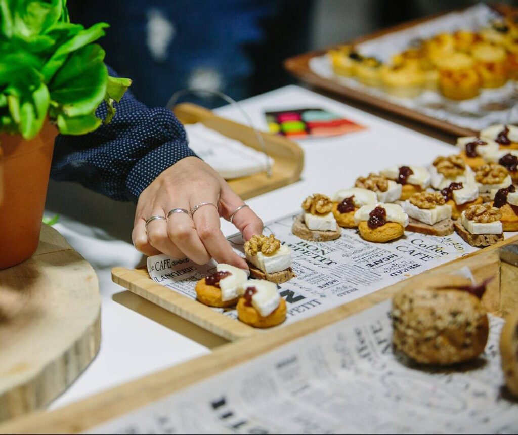 מגשי אירוח ליום הולדת 90 – משפחת כספי